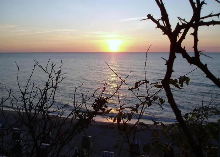 Mit Eigener Terrasse In Russow 別荘 *